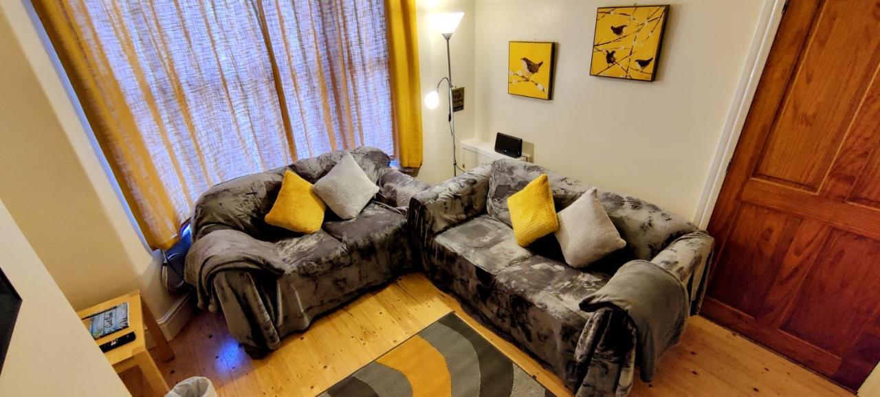 Rhubarb Terrace On The Coast - Sleeps 1-6 Βίλα Colwyn Bay Εξωτερικό φωτογραφία