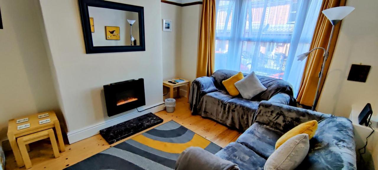 Rhubarb Terrace On The Coast - Sleeps 1-6 Βίλα Colwyn Bay Εξωτερικό φωτογραφία