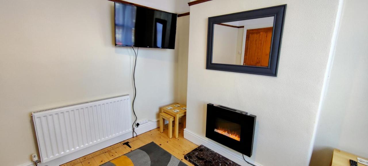 Rhubarb Terrace On The Coast - Sleeps 1-6 Βίλα Colwyn Bay Εξωτερικό φωτογραφία