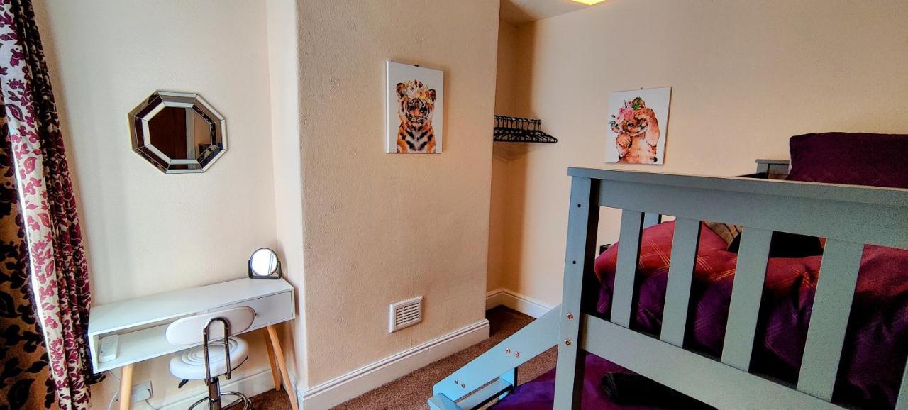 Rhubarb Terrace On The Coast - Sleeps 1-6 Βίλα Colwyn Bay Εξωτερικό φωτογραφία