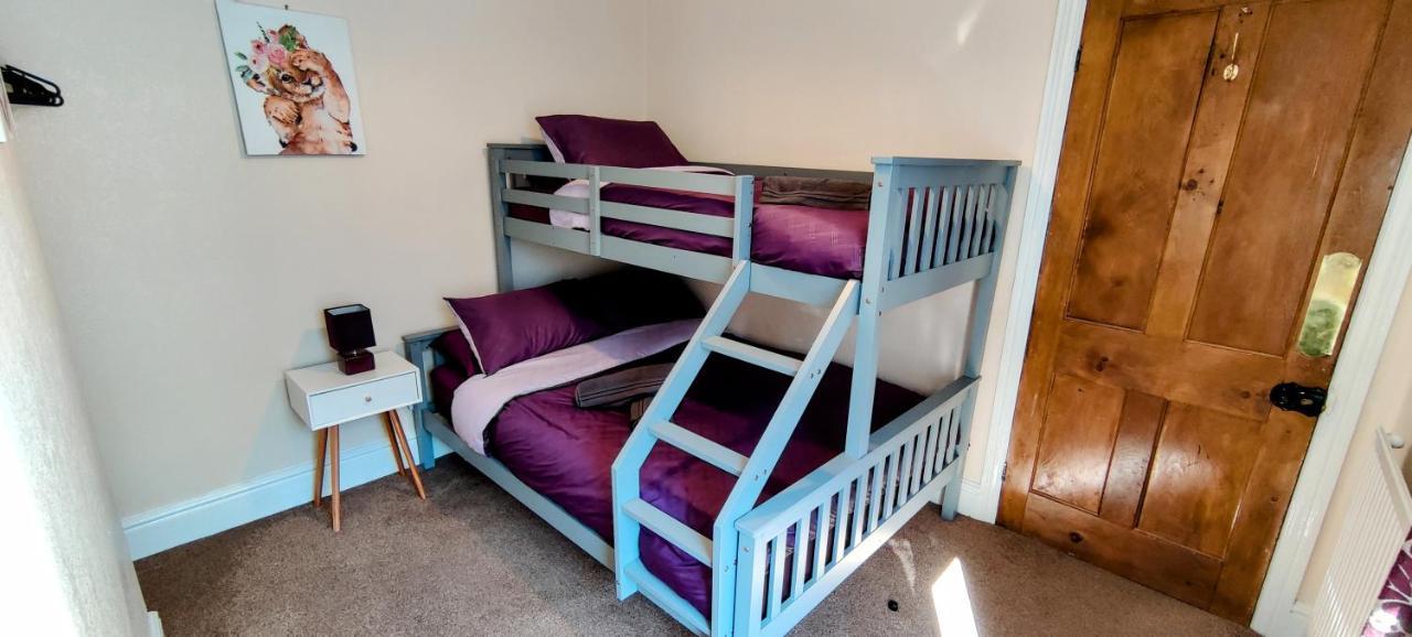 Rhubarb Terrace On The Coast - Sleeps 1-6 Βίλα Colwyn Bay Εξωτερικό φωτογραφία