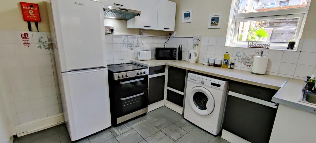 Rhubarb Terrace On The Coast - Sleeps 1-6 Βίλα Colwyn Bay Εξωτερικό φωτογραφία