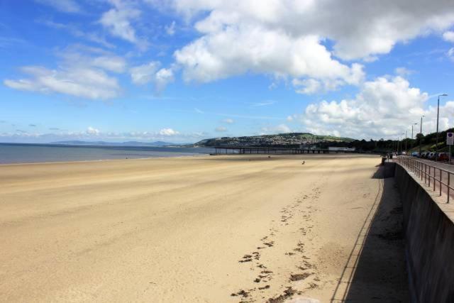 Rhubarb Terrace On The Coast - Sleeps 1-6 Βίλα Colwyn Bay Εξωτερικό φωτογραφία